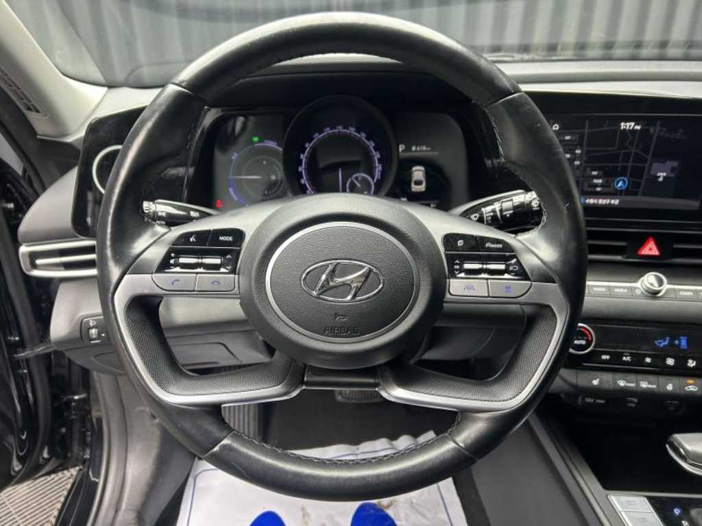 HYUNDAI Avante - Vista 8