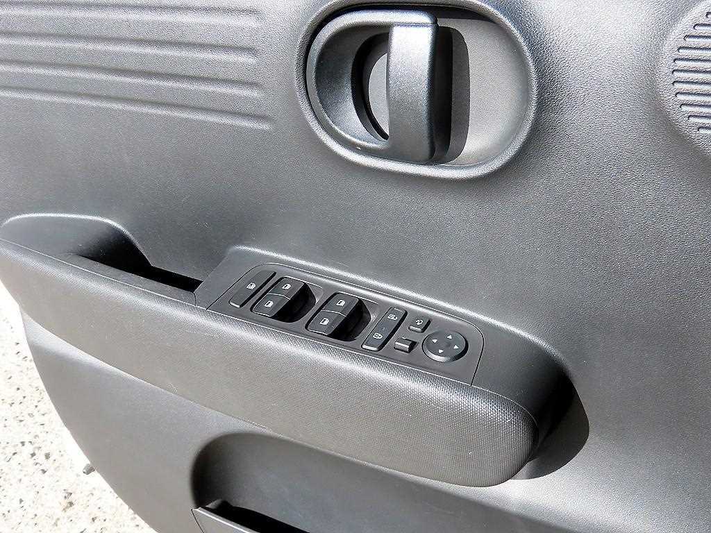 HYUNDAI Casper - Vista 11