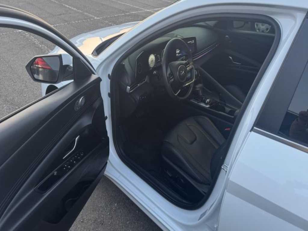 HYUNDAI Avante - Vista 11