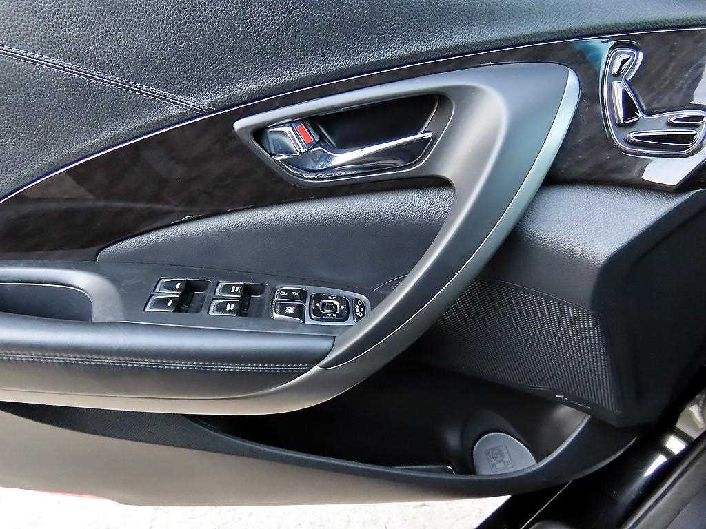 HYUNDAI Grandeur - Vista 11