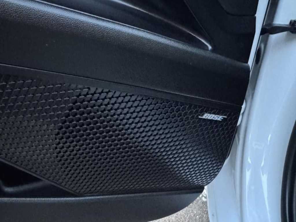 HYUNDAI Avante - Vista 10