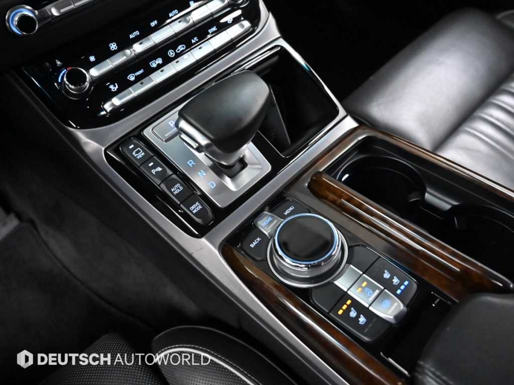 Genesis EQ900 - Vista 9