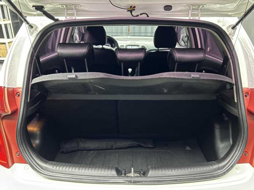 KIA Morning - Vista 5