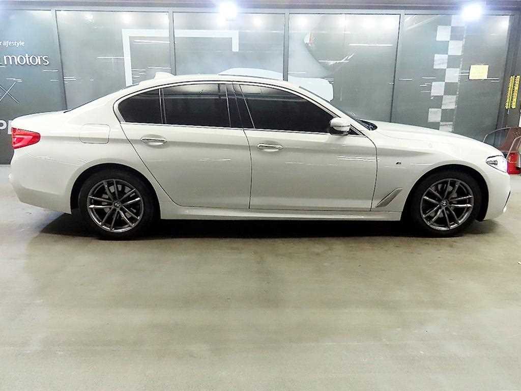 BMW 5 Series - Vista 3