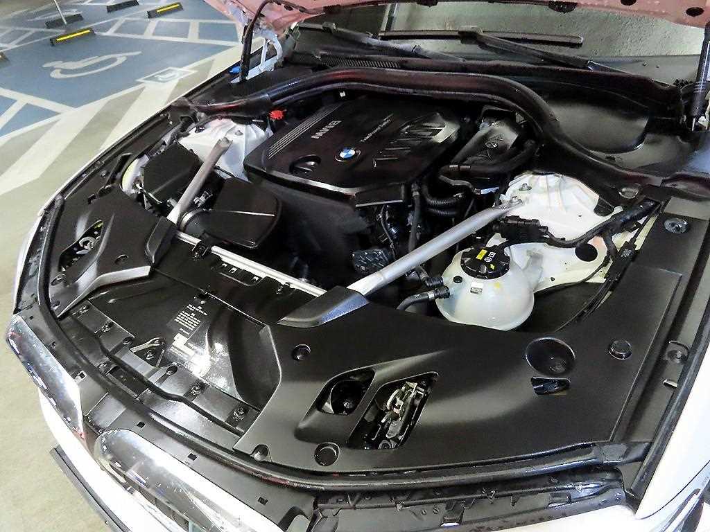 BMW 5 Series 2018 Blanco - Importación desde Corea - HF Imports Iquique - Foto 19