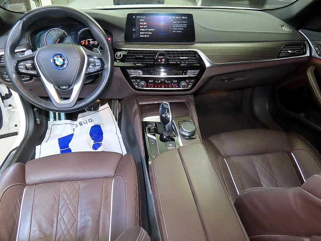 BMW 5 Series - Vista 10