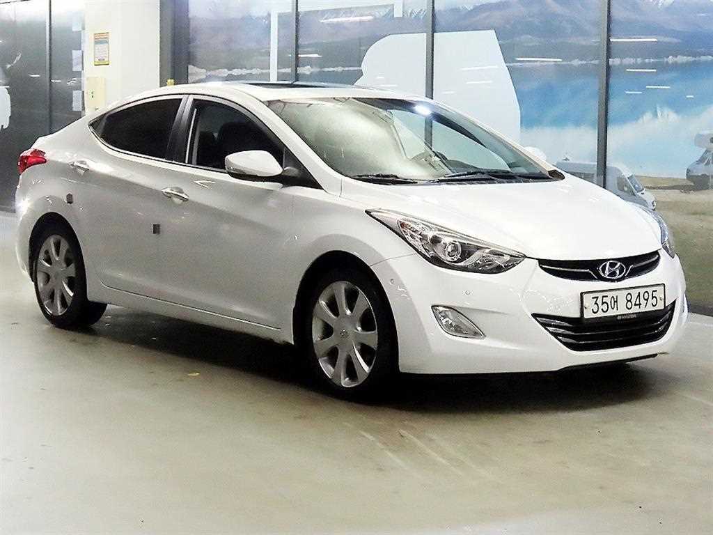 HYUNDAI Avante 2012 Blanco - Importación desde Corea - HF Imports Iquique - Foto 1