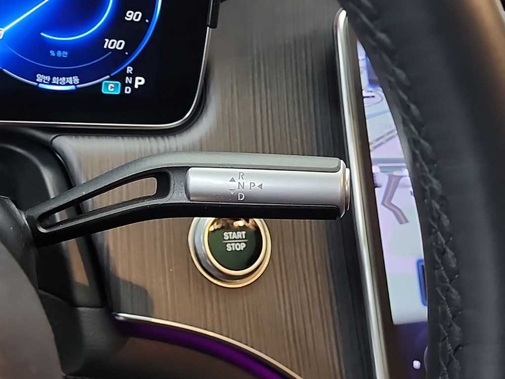 Mercedes Benz EQS - Vista 8