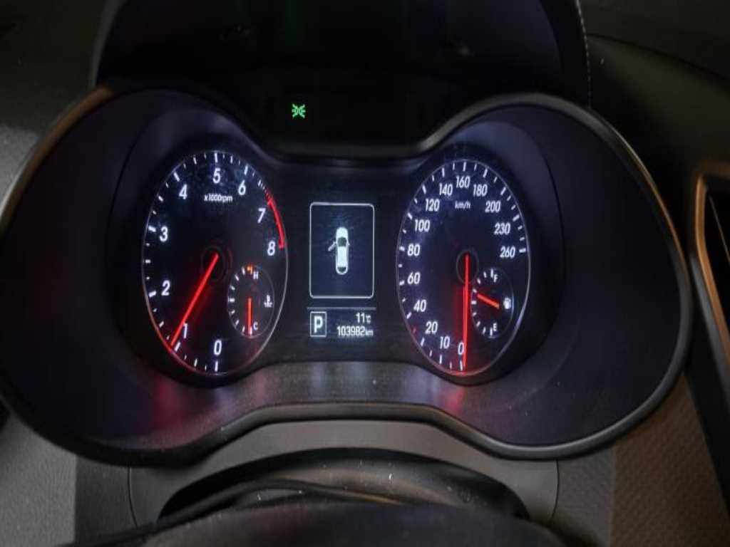 HYUNDAI Veloster - Vista 7