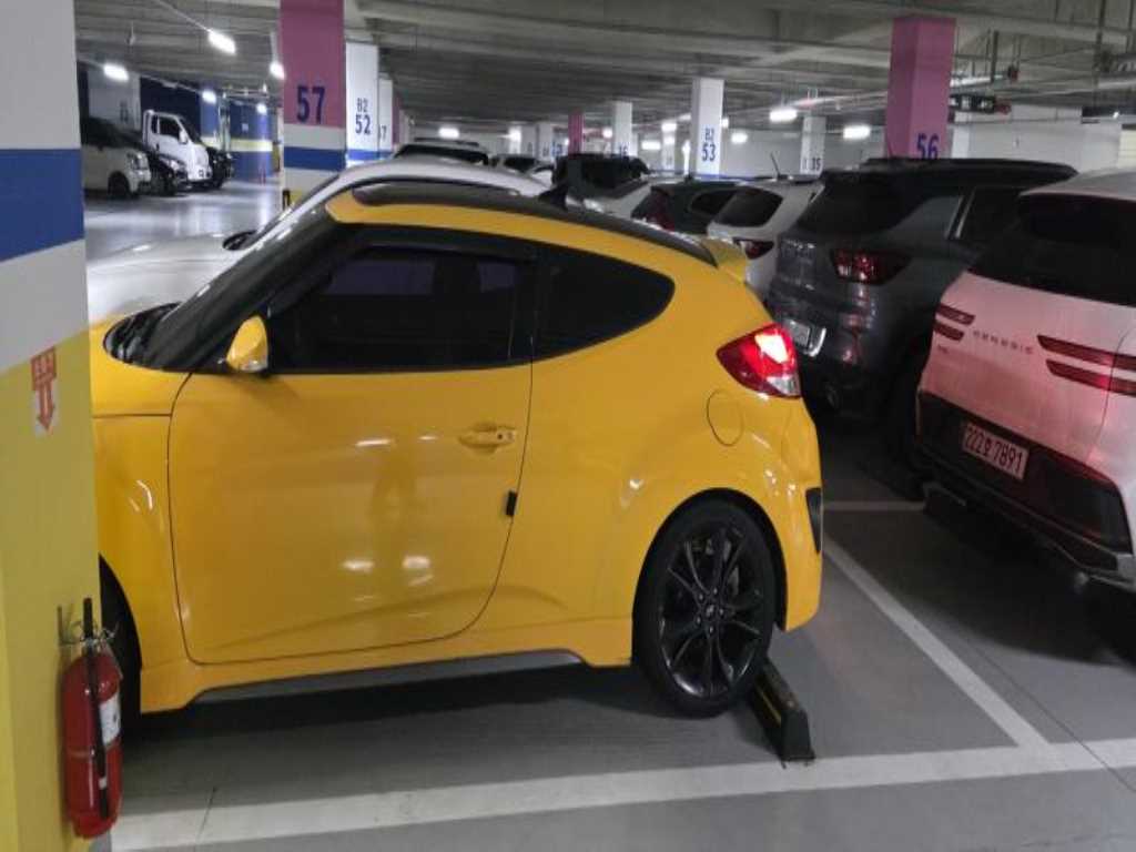 HYUNDAI Veloster - Vista 3