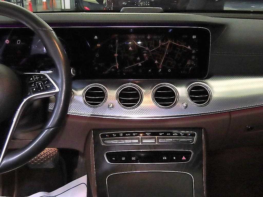 Mercedes Benz E class - Vista 11