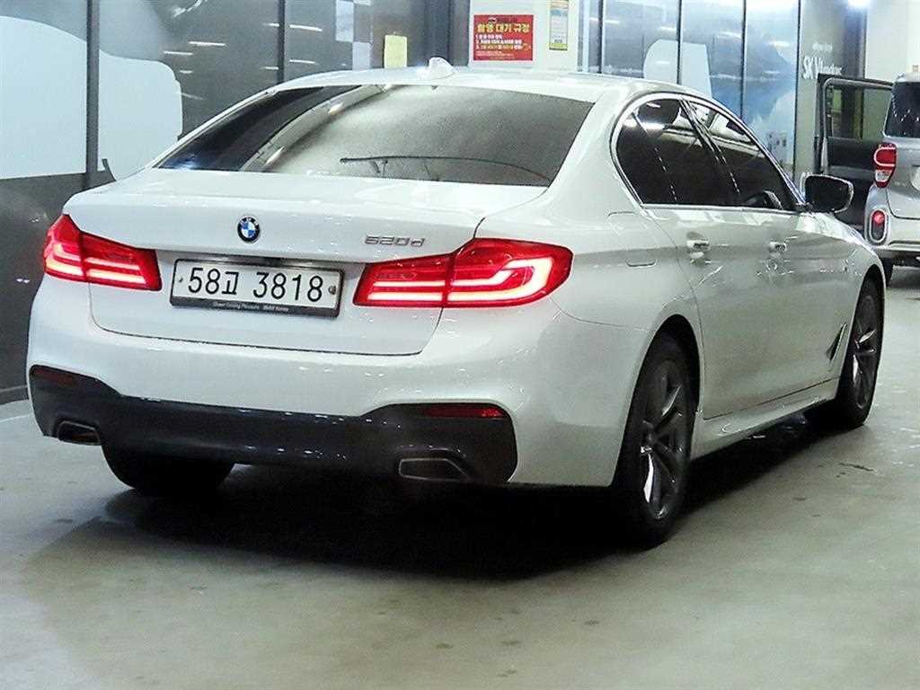 BMW 5 Series - Vista 4
