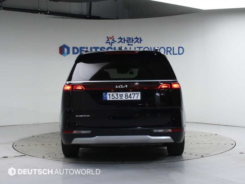 KIA Carnival - Vista 4