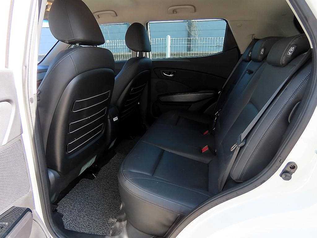 Ssangyong Tivoli - Vista 6