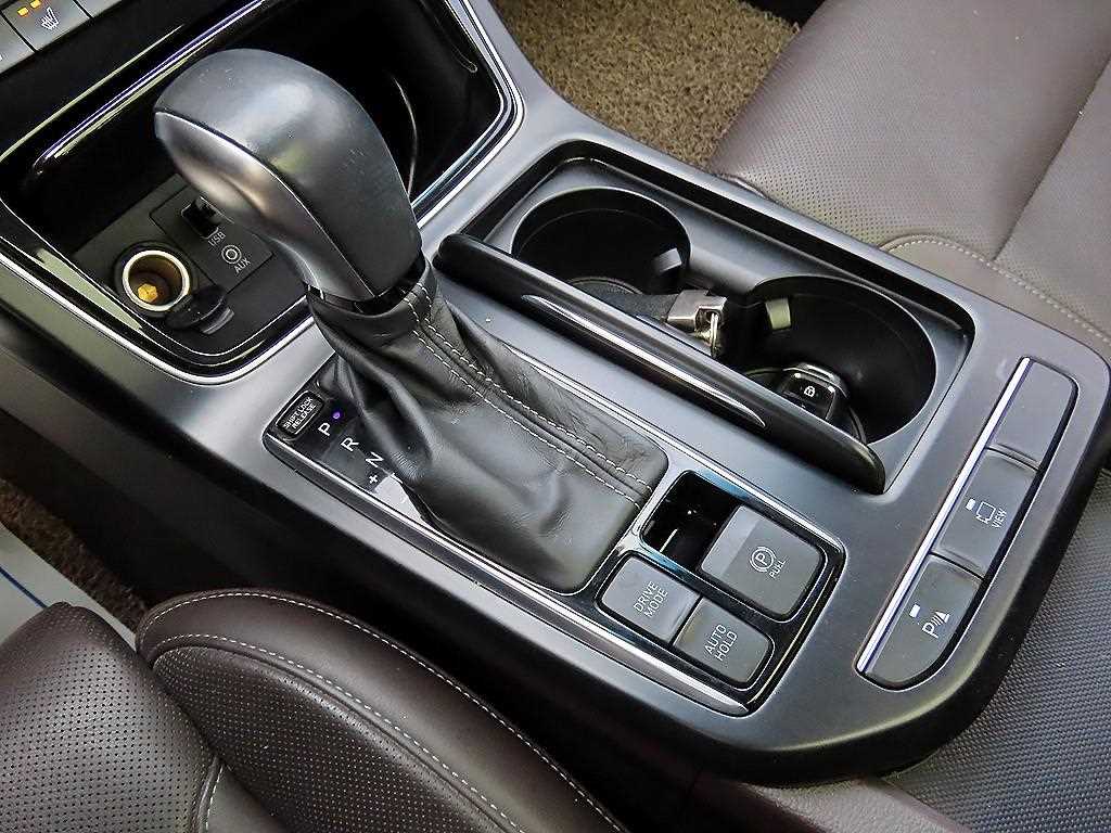 HYUNDAI Grandeur - Vista 10