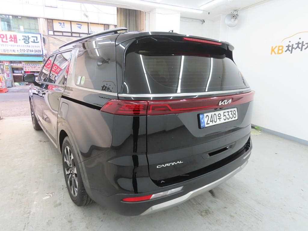 KIA Carnival - Vista 4