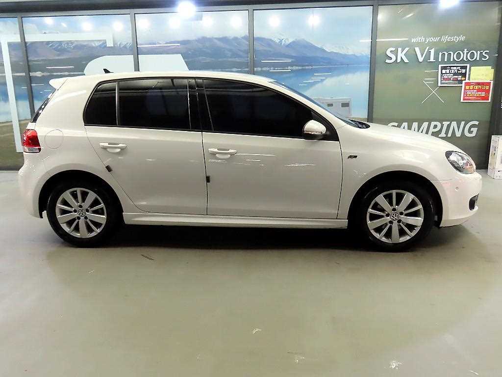 Volkswagen Golf - Vista 3