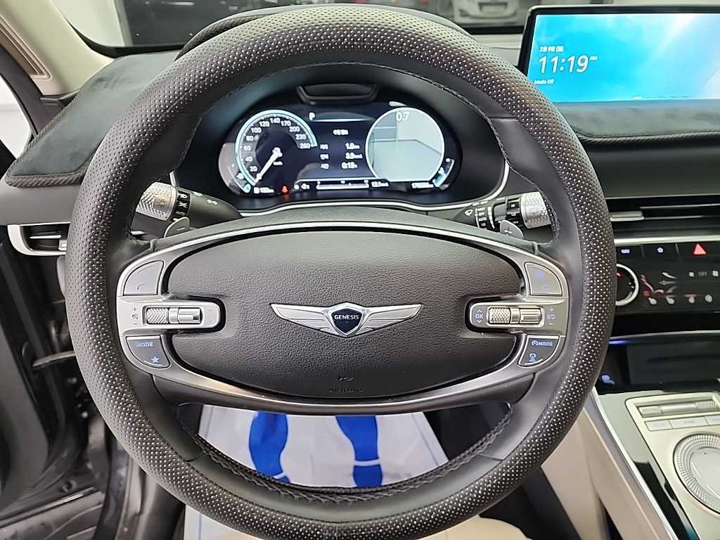 Genesis GV80 - Vista 9