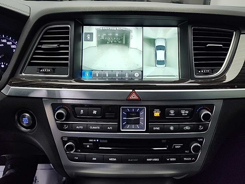 Genesis G80 - Vista 10