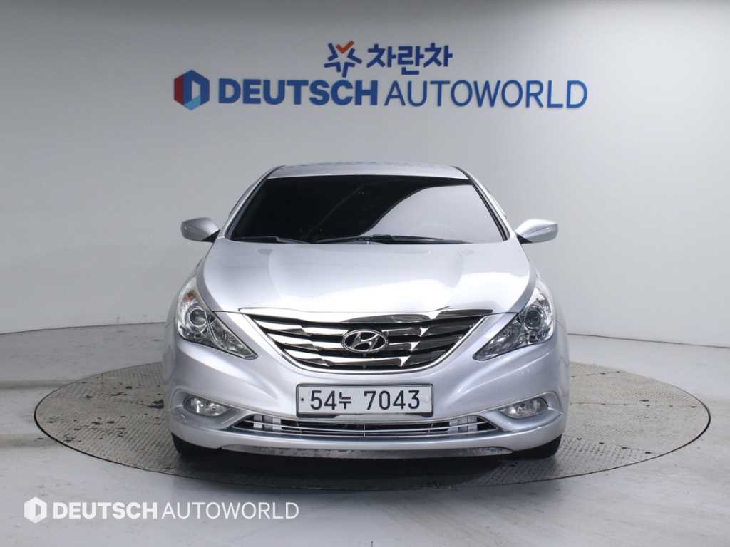 HYUNDAI Sonata - Vista 3