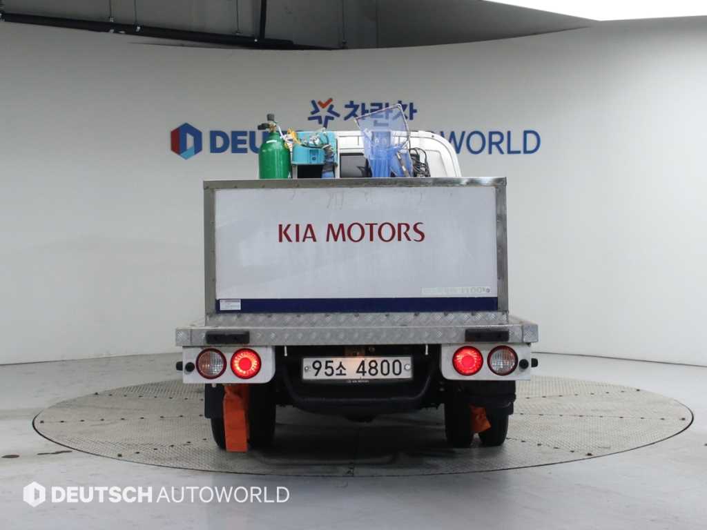 Small Truck (Completed) a live fish car - Vista 4