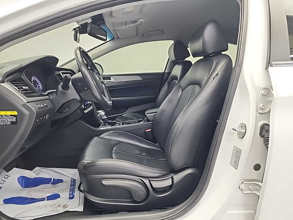 HYUNDAI Sonata - Vista 11