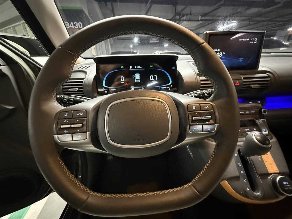 HYUNDAI Casper - Vista 8