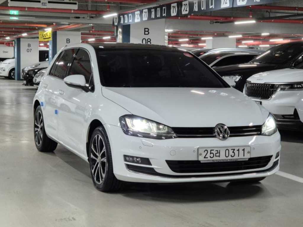 Volkswagen Golf - Vista 2