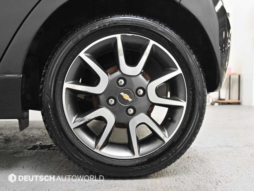 Chevrolet Spark - Vista 5