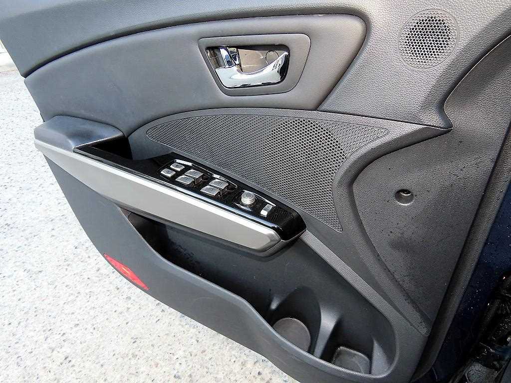 Ssangyong Tivoli - Vista 11