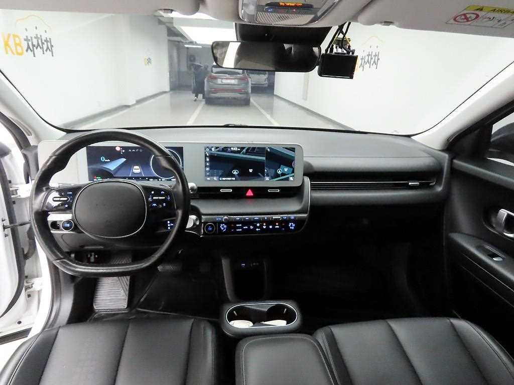 HYUNDAI Ioniq 5 - Vista 6