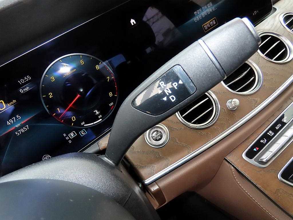 Mercedes Benz E class - Vista 11