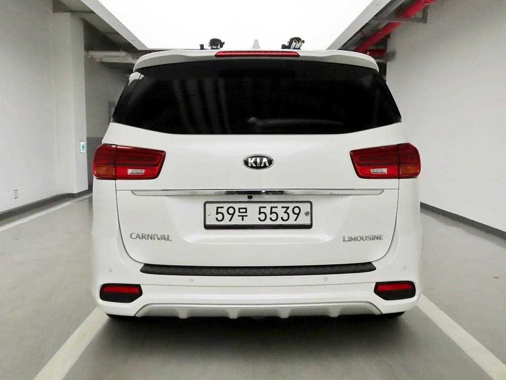 KIA Carnival - Vista 3
