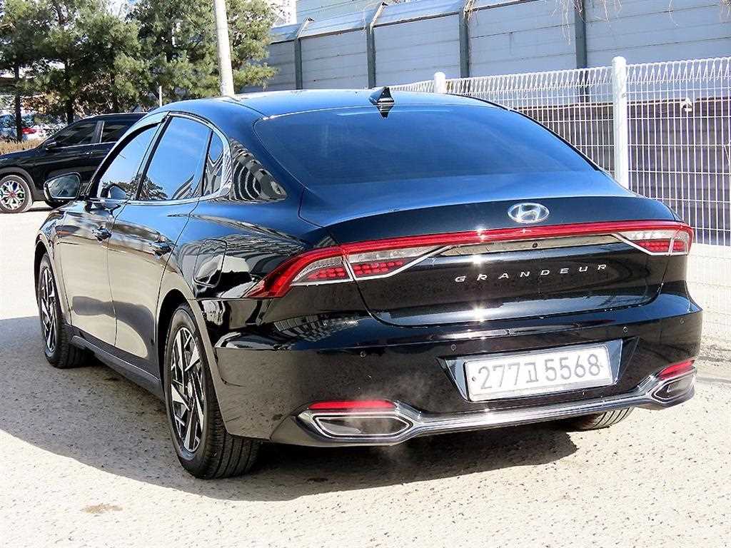 HYUNDAI Grandeur - Vista 3