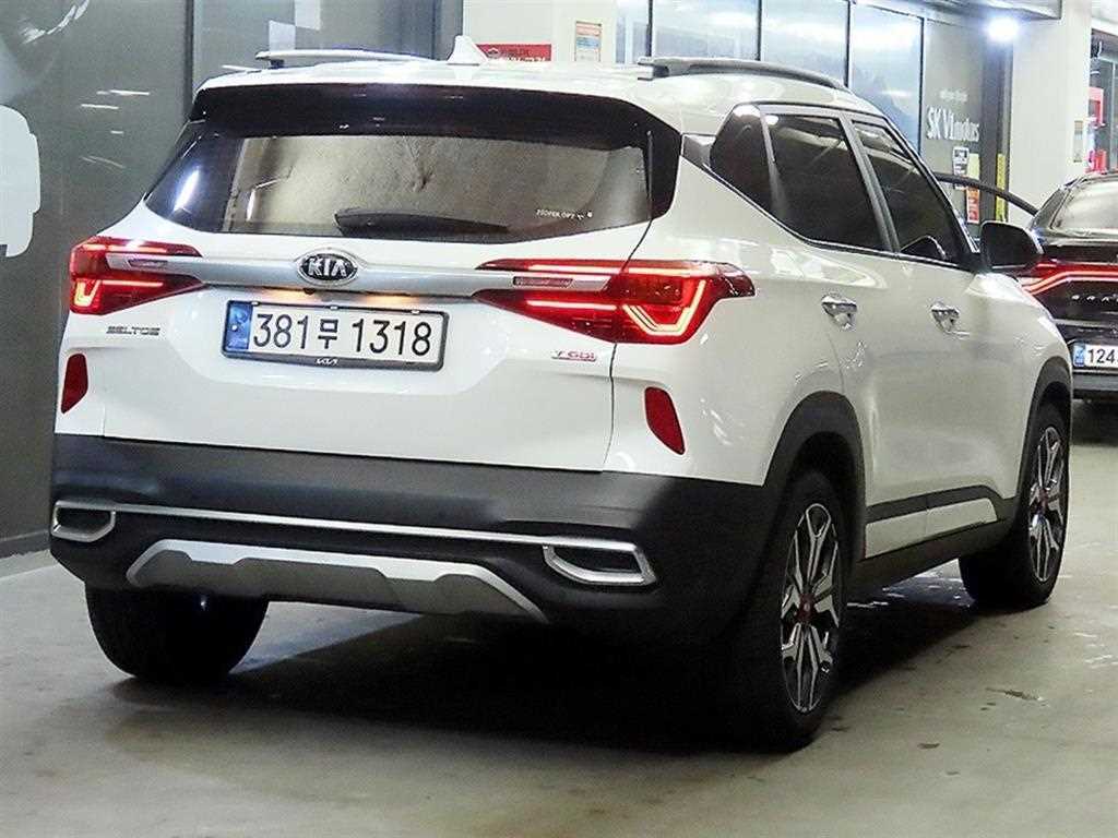 KIA Seltos - Vista 4
