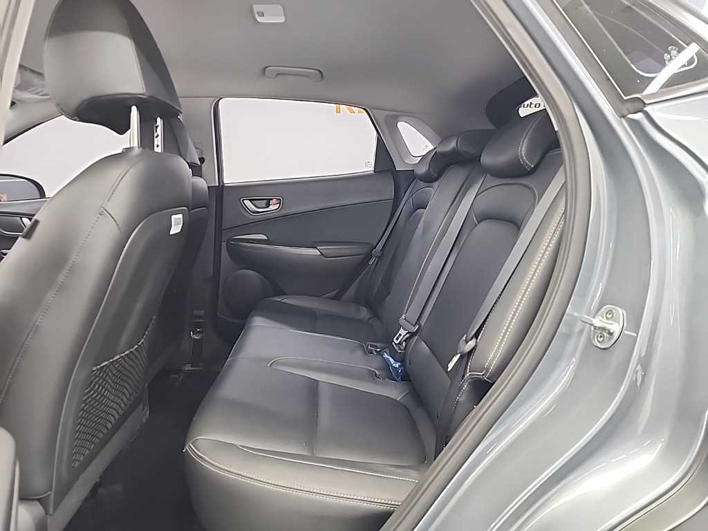 HYUNDAI Kona - Vista 12