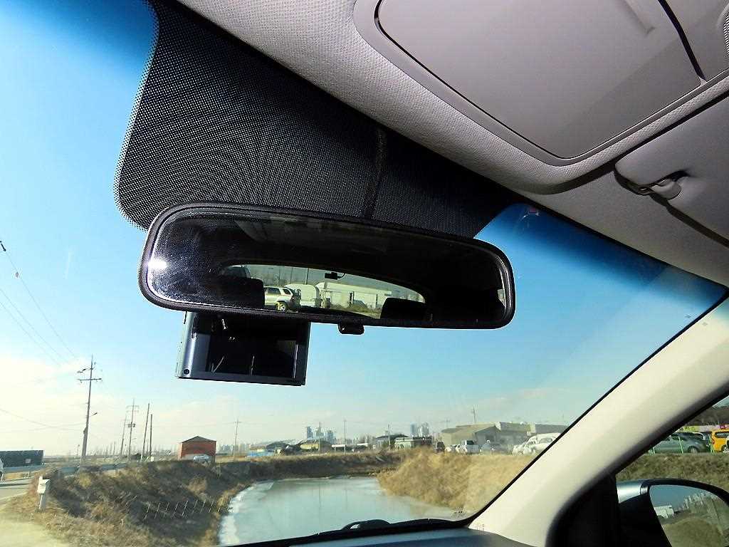 HYUNDAI Kona - Vista 12