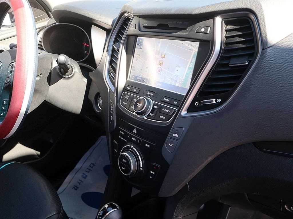 HYUNDAI Santa Fe - Vista 10