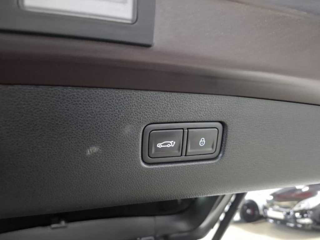 Genesis GV70 - Vista 12