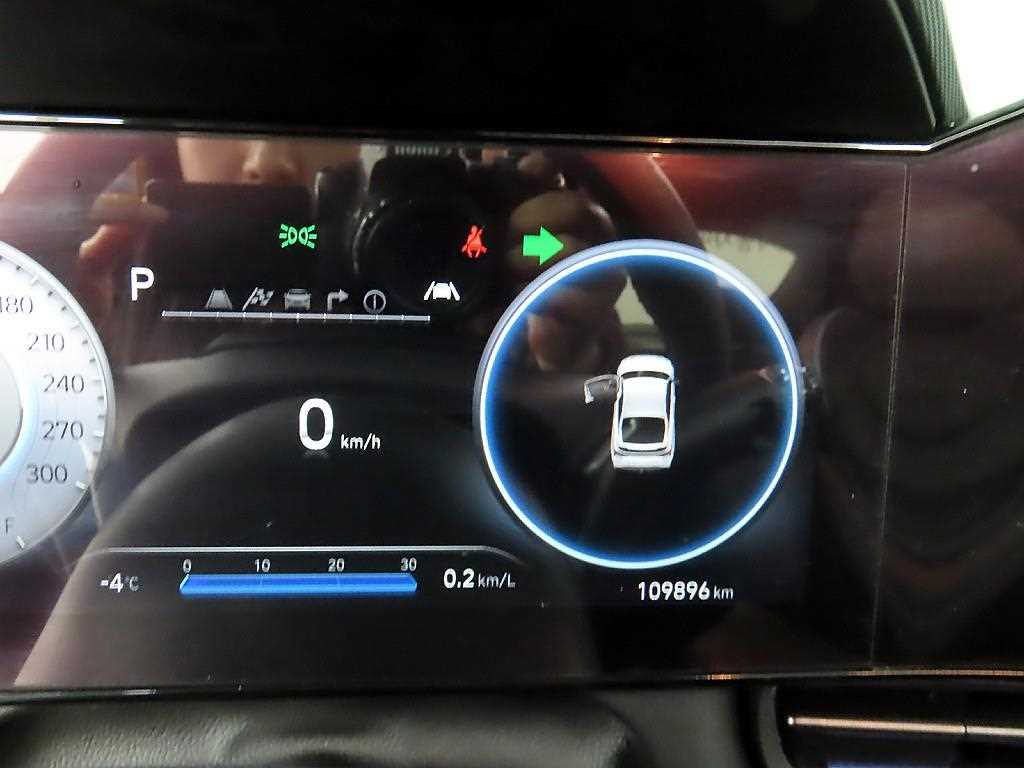 HYUNDAI Avante - Vista 8