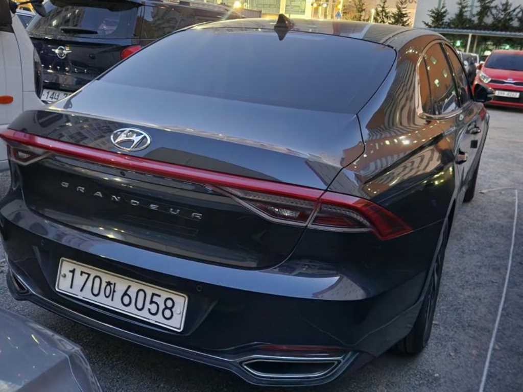 HYUNDAI Grandeur - Vista 3
