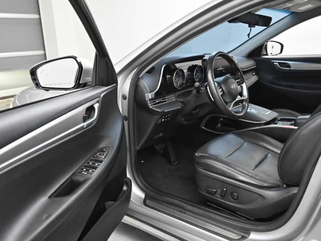 HYUNDAI Grandeur - Vista 9