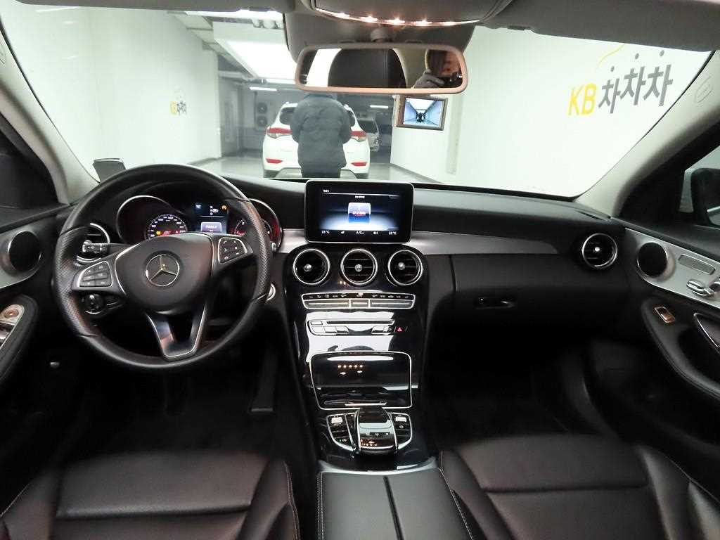 Mercedes Benz C Class - Vista 7