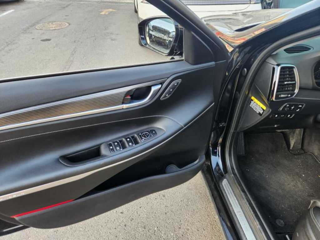 HYUNDAI Grandeur - Vista 5