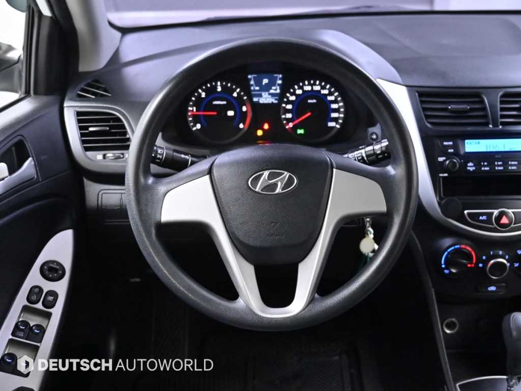 HYUNDAI Accent 2015 Blanco - Importación desde Corea - HF Imports Iquique - Foto 13