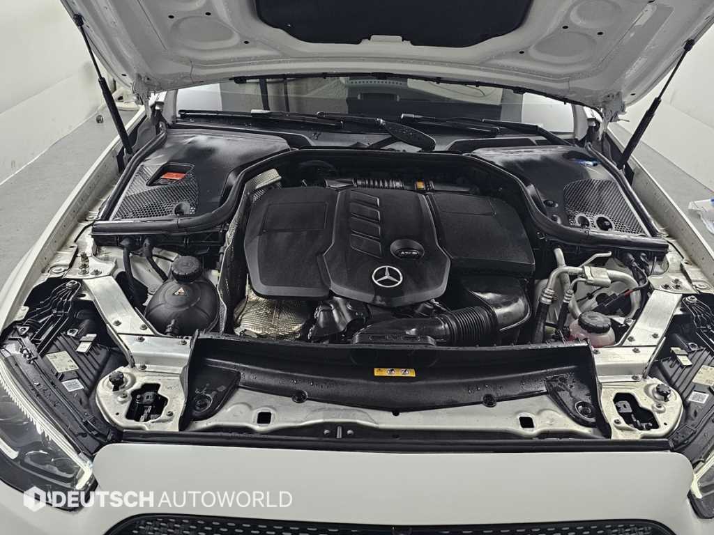 Mercedes Benz E class - Vista 6