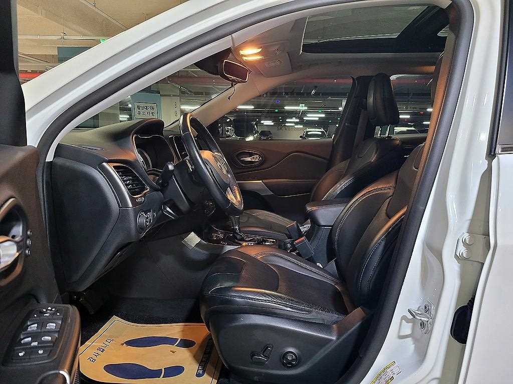 Jeep Cherokee - Vista 7