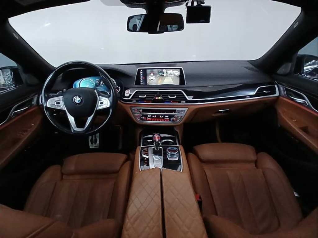 BMW 7 Series - Vista 6