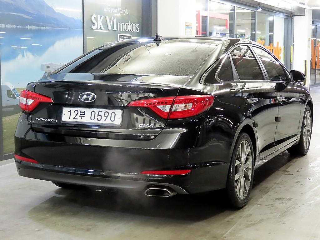 HYUNDAI Sonata - Vista 4