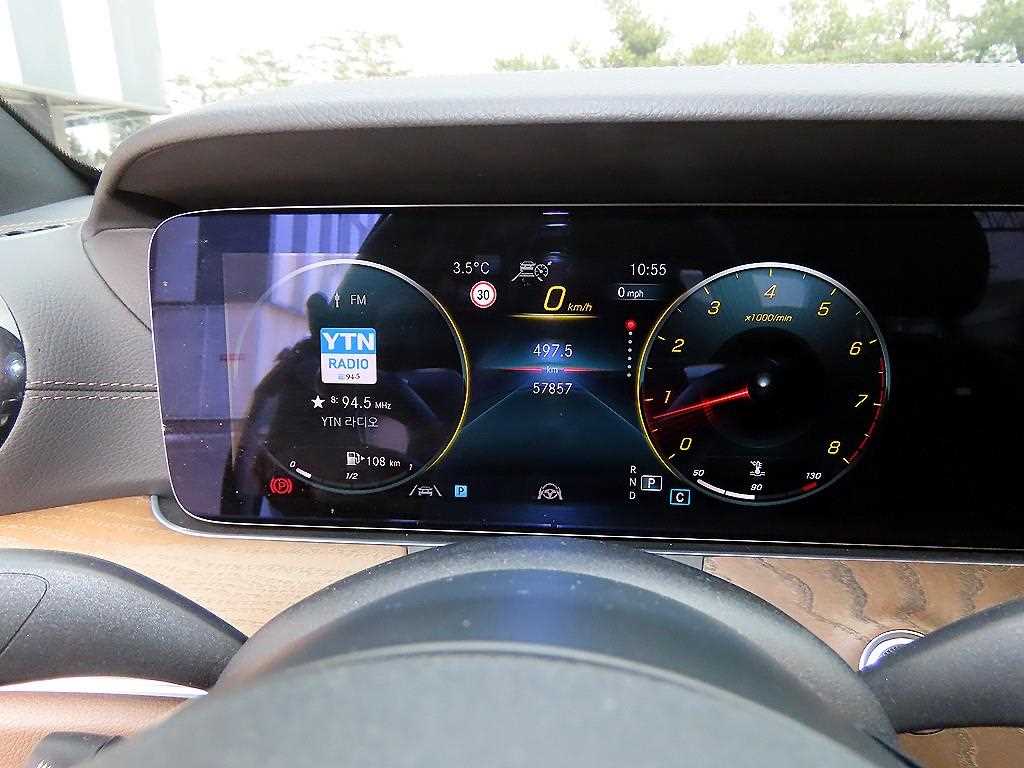 Mercedes Benz E class - Vista 9